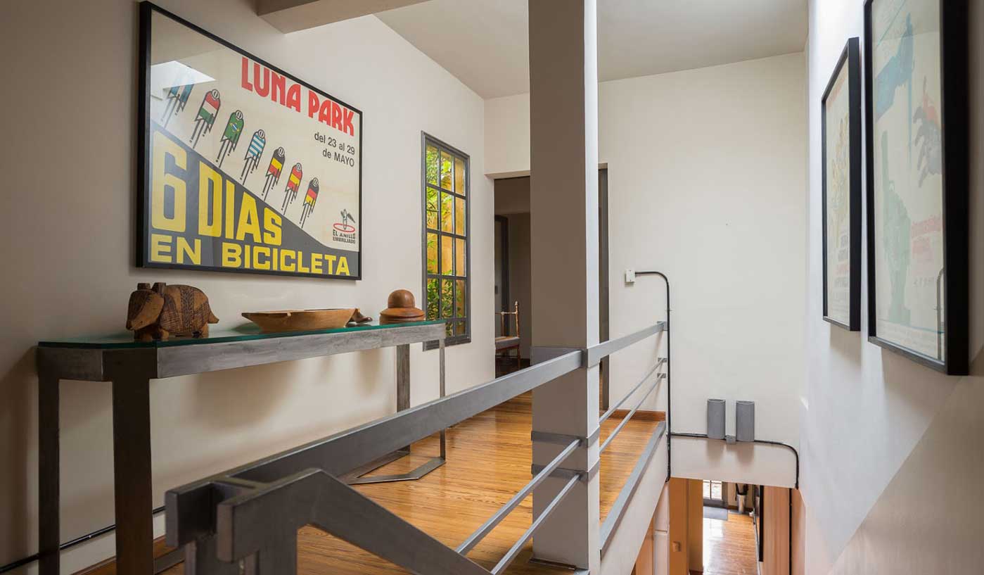 Spectacular 4 Bedroom Villa with Pool, Courtyard and BBQ in Palermo Soho