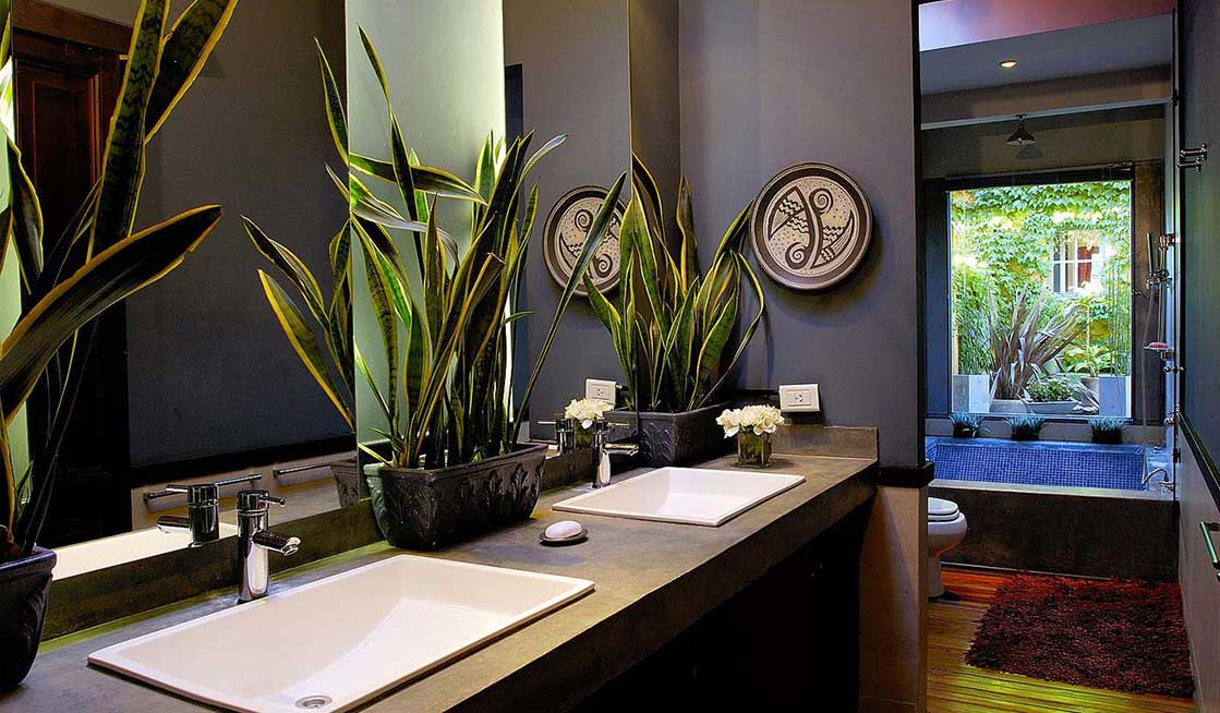 Spectacular 4 Bedroom Villa with Pool, Courtyard and BBQ in Palermo Soho