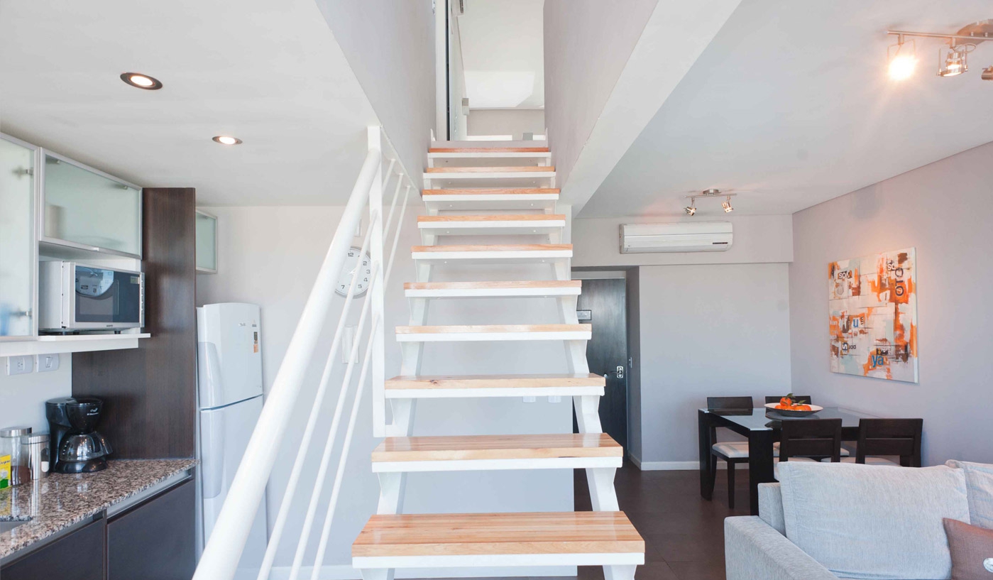 Spacious One Bedroom Penthouse Loft in Five Star Building