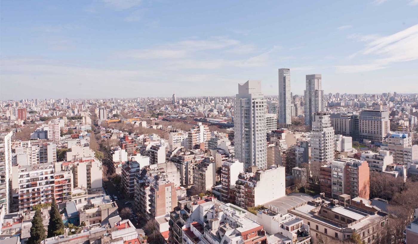 Spacious One Bedroom Penthouse Loft in Five Star Building