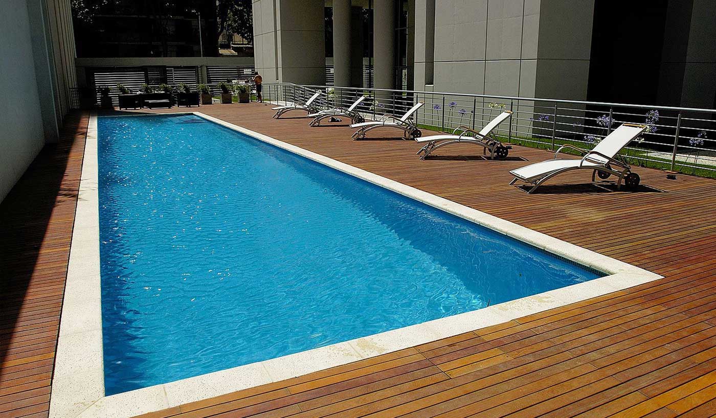 Spacious One Bedroom Penthouse Loft in Five Star Building