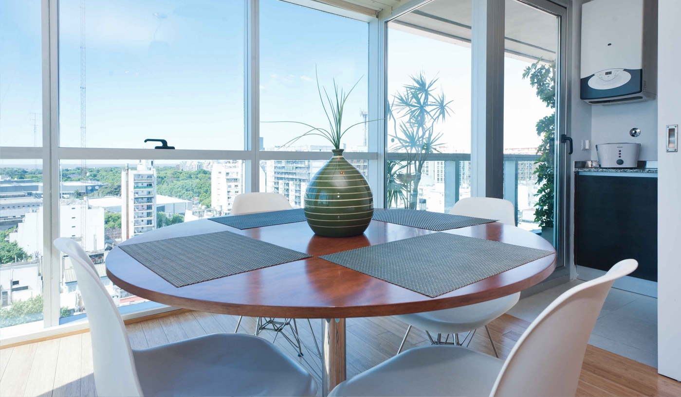 Sparkling One Bedroom Apartment in Five Star Building