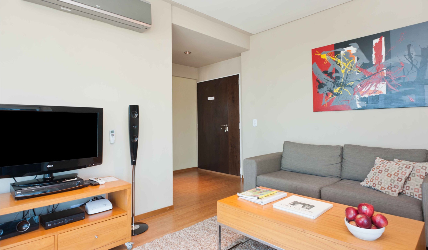 Sparkling One Bedroom Apartment in Five Star Building