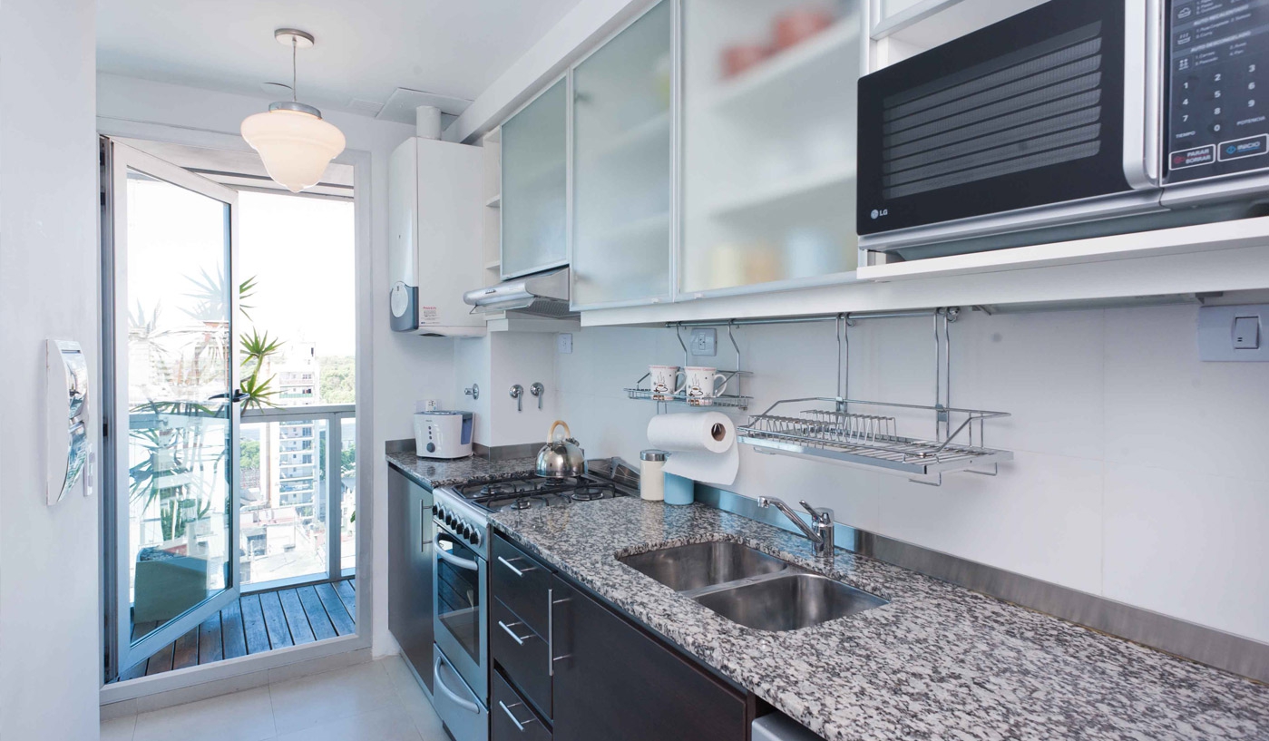 Sparkling One Bedroom Apartment in Five Star Building