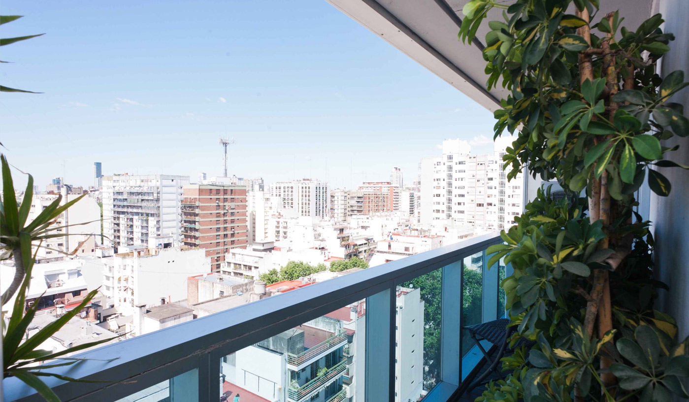 Sparkling One Bedroom Apartment in Five Star Building