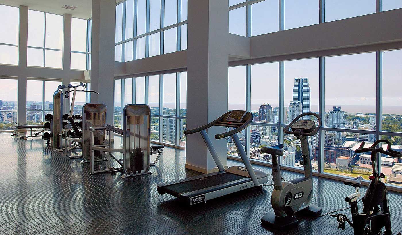 Sparkling One Bedroom Apartment in Five Star Building