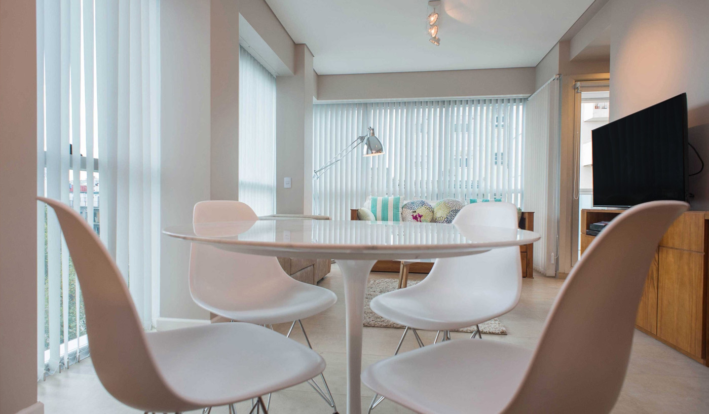 Airy One Bedroom Apartment in Five Star Building