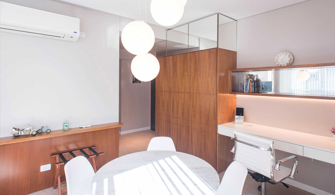 Airy One Bedroom Apartment in Five Star Building