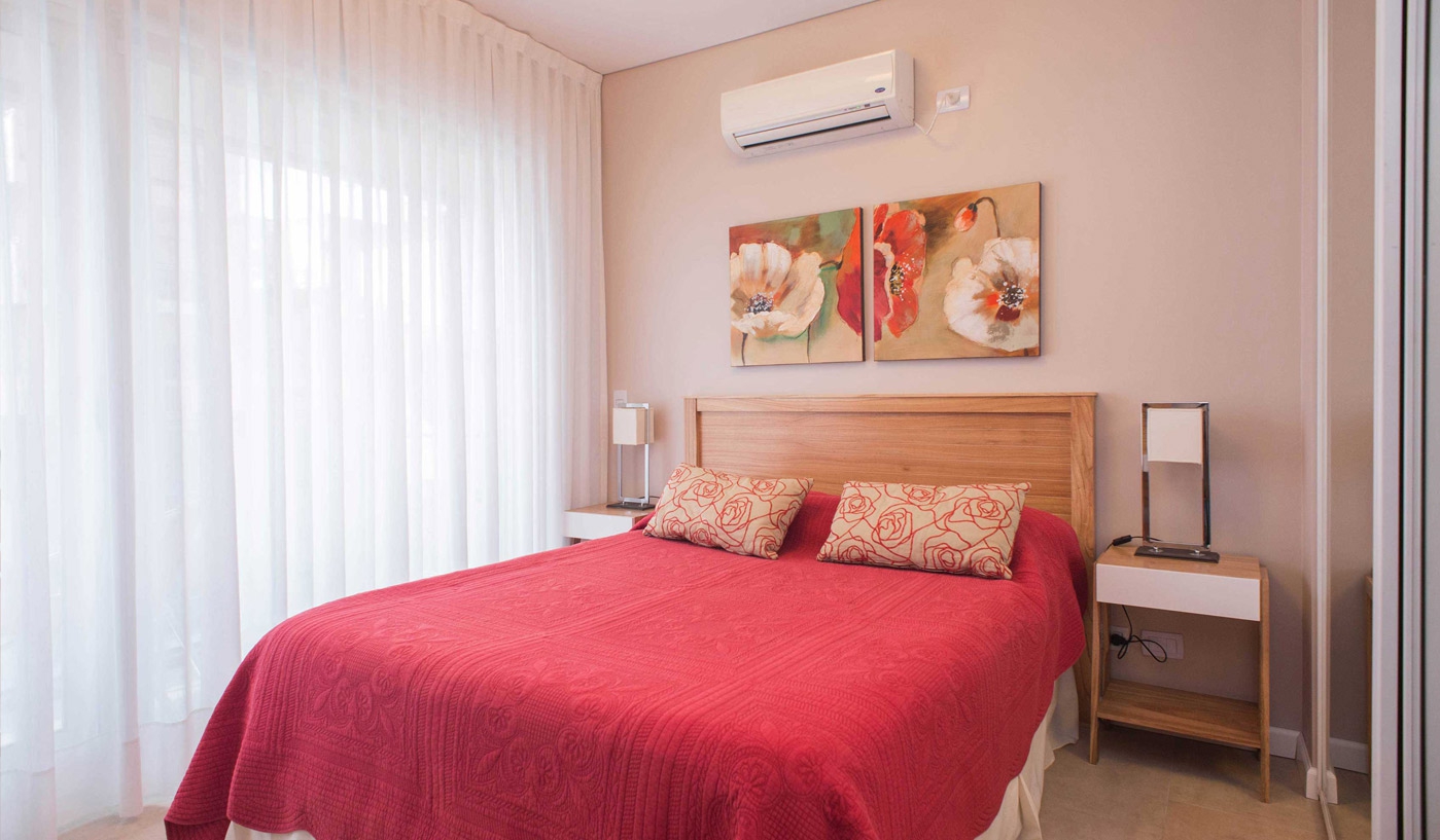 Airy One Bedroom Apartment in Five Star Building