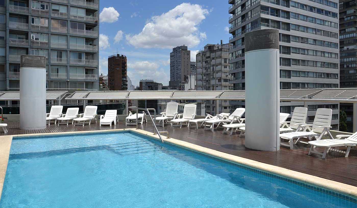 Modern Two Bedroom Apartment with Pool, Gym and Skyline Views