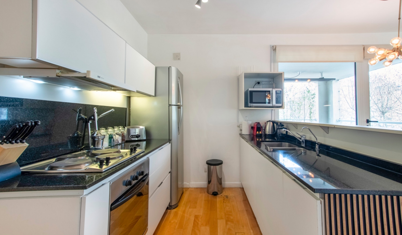 Trendy Two Bedroom Apartment in Top Apartment Complex