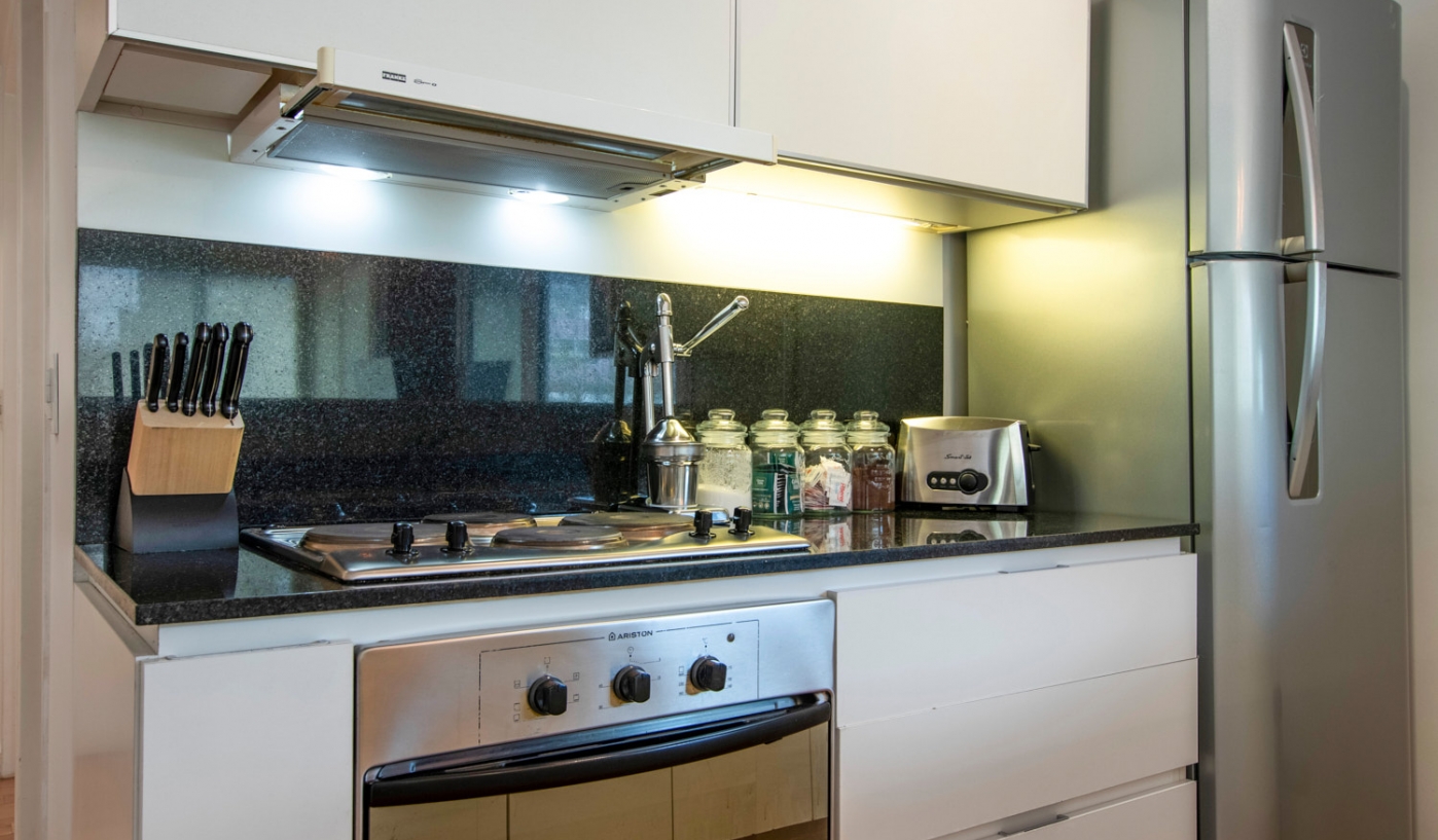 Trendy Two Bedroom Apartment in Top Apartment Complex