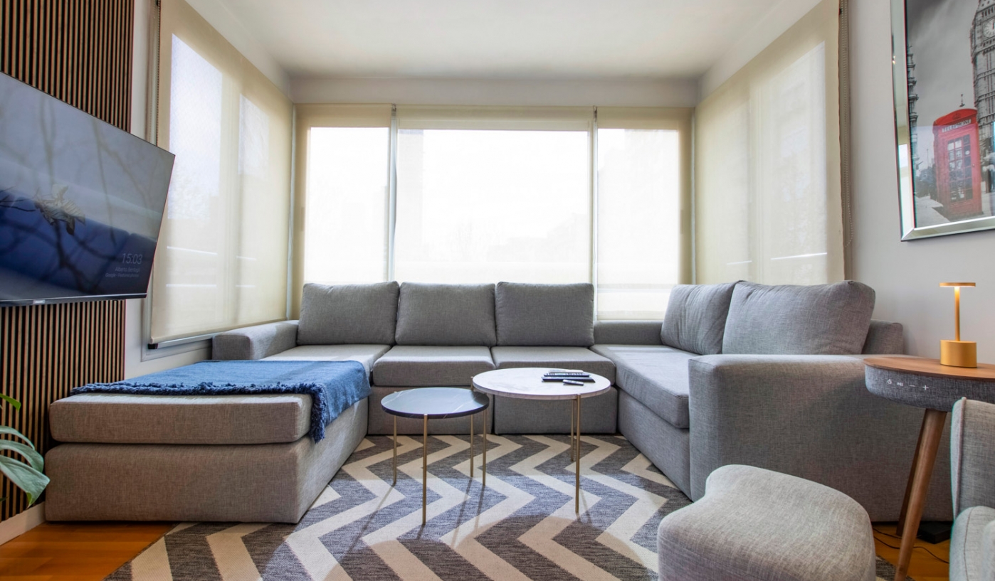 Trendy Two Bedroom Apartment in Top Apartment Complex