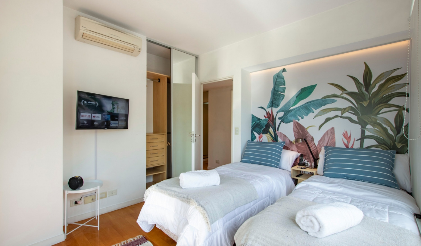 Trendy Two Bedroom Apartment in Top Apartment Complex