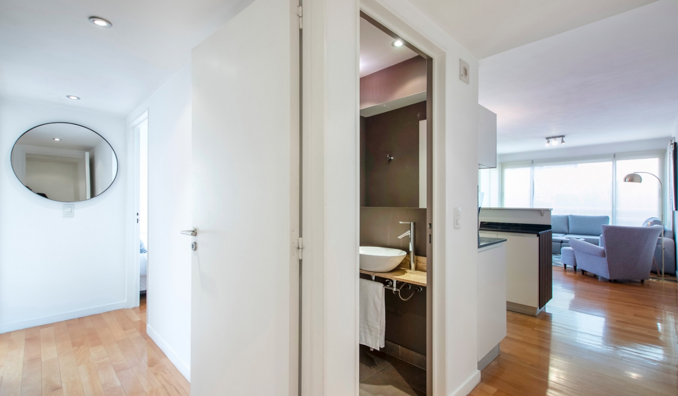 Trendy Two Bedroom Apartment in Top Apartment Complex