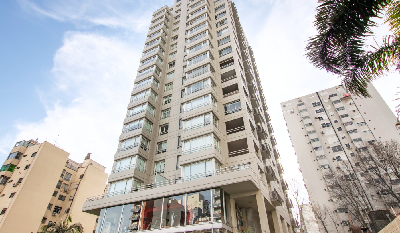 Trendy Two Bedroom Apartment in Top Apartment Complex