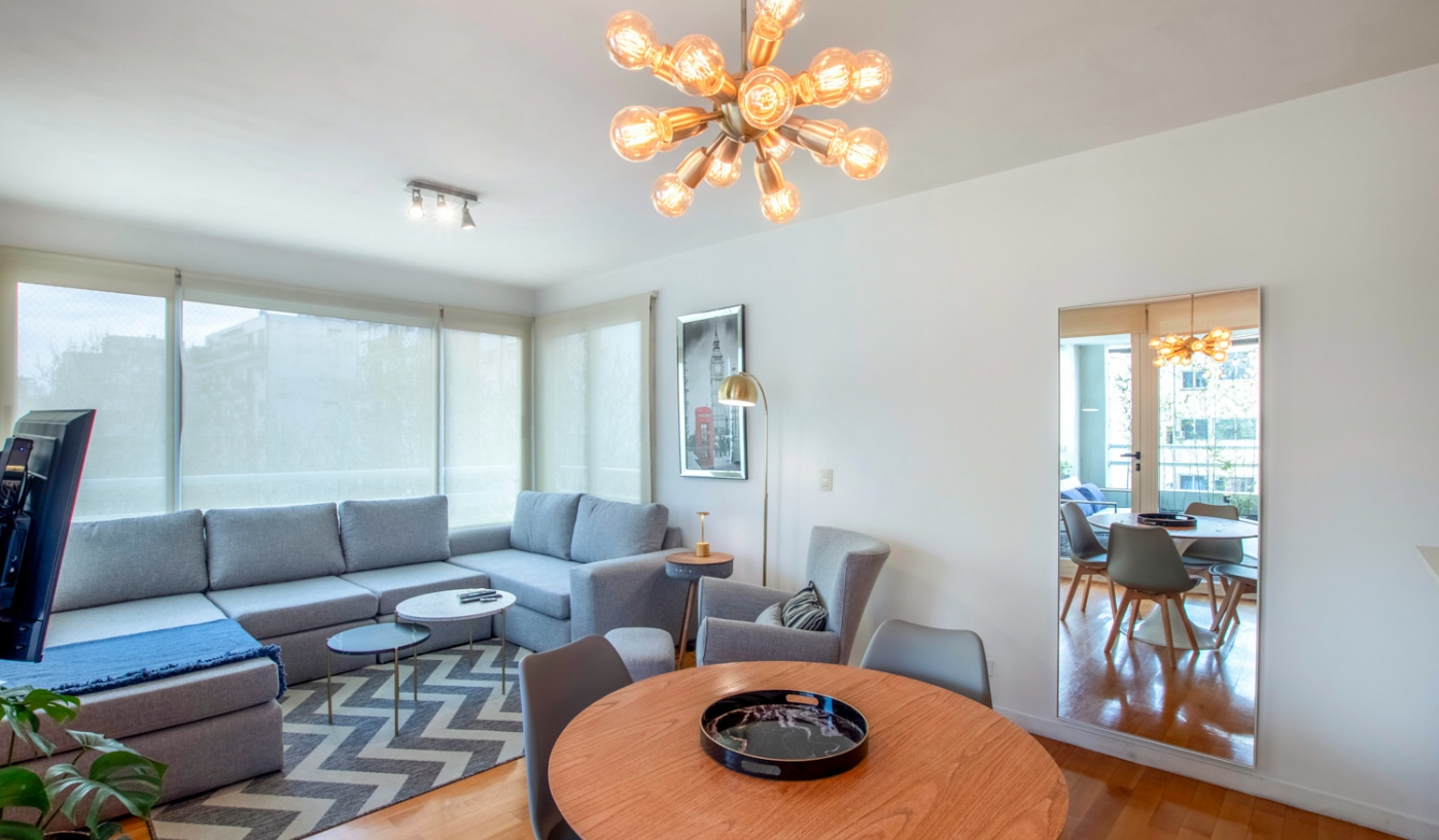 Trendy Two Bedroom Apartment in Top Apartment Complex