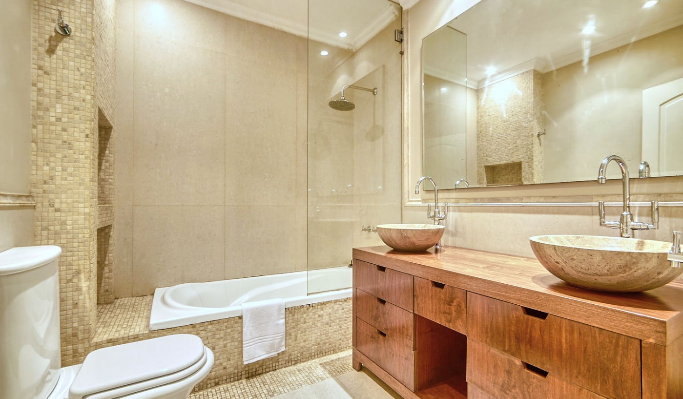 Impressive Five Bedroom Apartment in Chic Recoleta