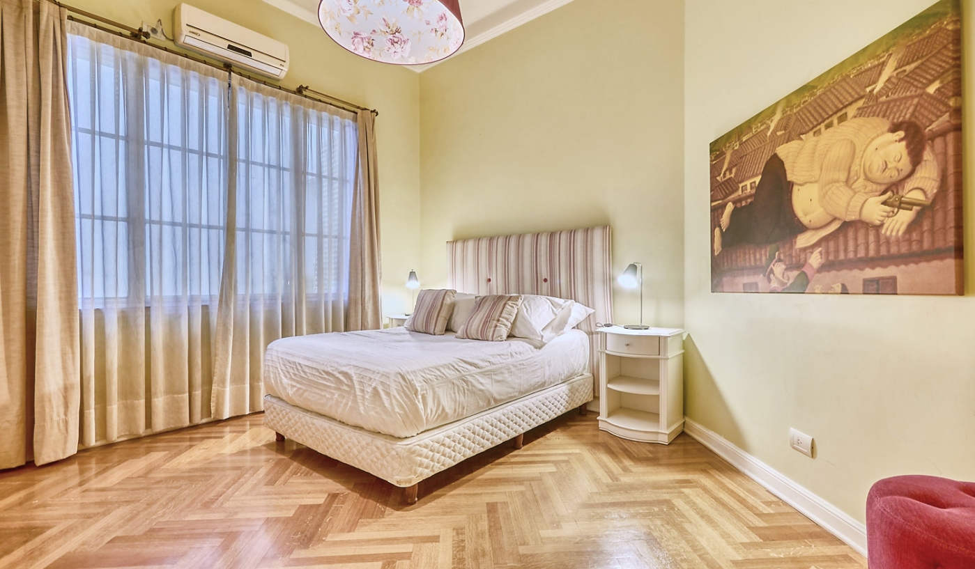 Impressive Five Bedroom Apartment in Chic Recoleta