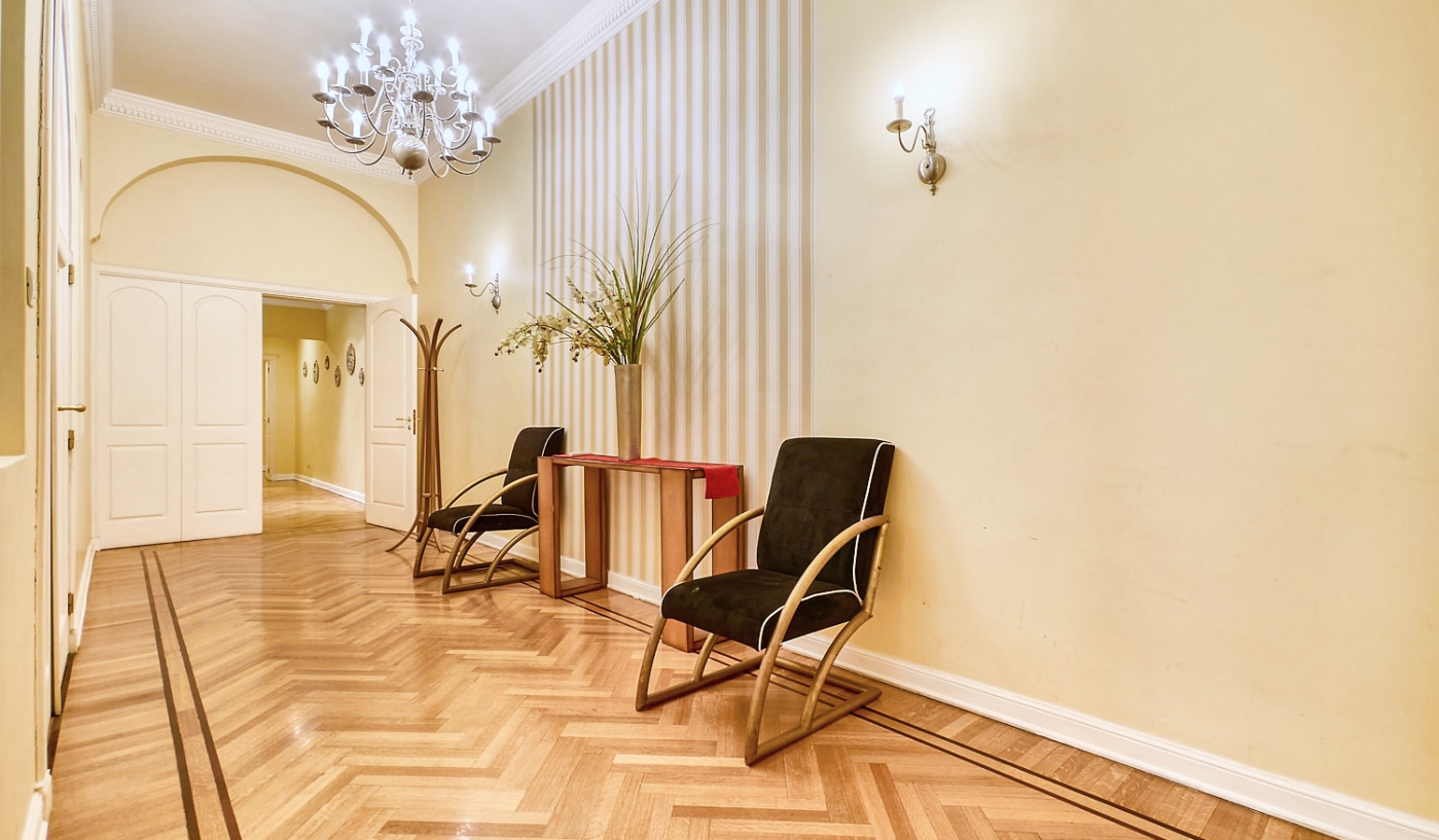 Impressive Five Bedroom Apartment in Chic Recoleta