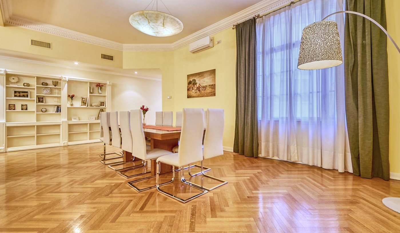 Impressive Five Bedroom Apartment in Chic Recoleta