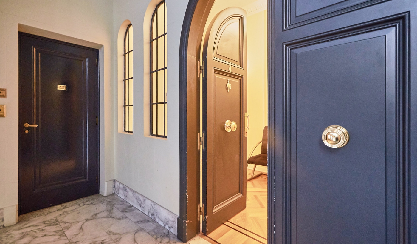 Impressive Five Bedroom Apartment in Chic Recoleta