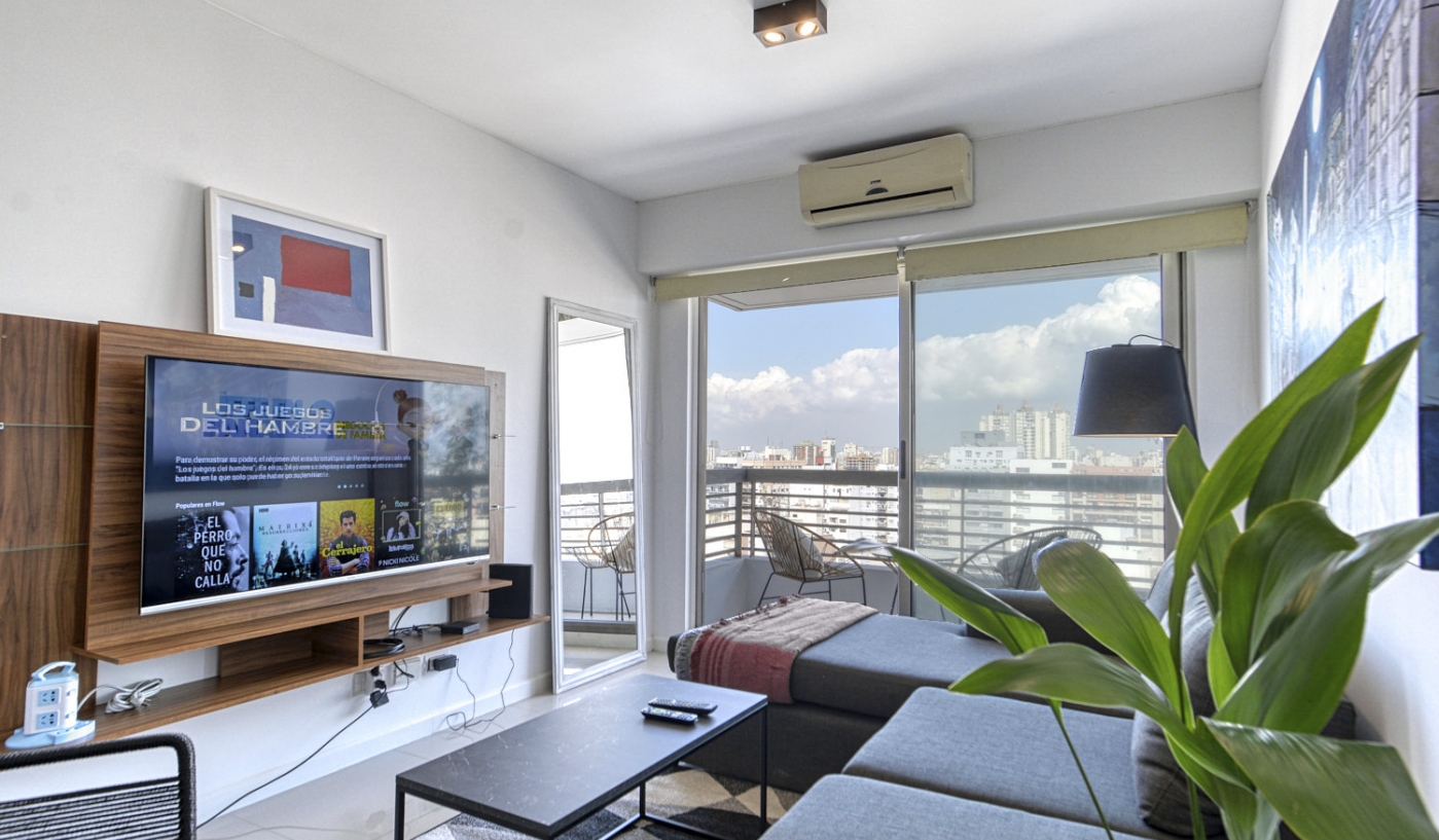 Sky High Views in One Bedroom Apartment with Pool, Gym and Sauna