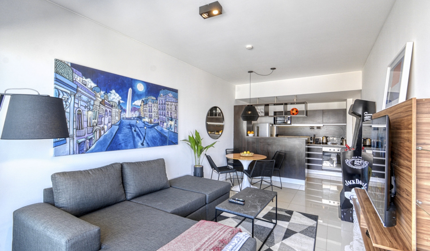 Sky High Views in One Bedroom Apartment with Pool, Gym and Sauna