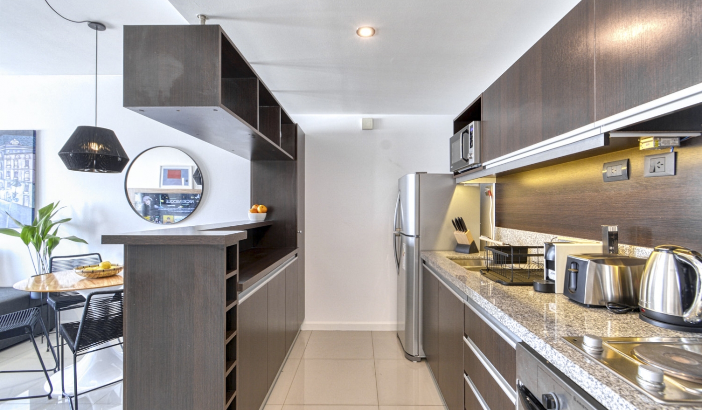 Sky High Views in One Bedroom Apartment with Pool, Gym and Sauna