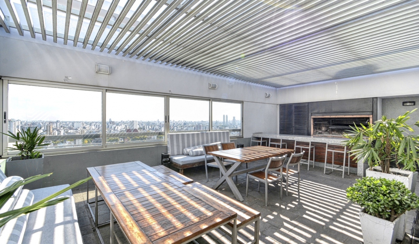 Sky High Views in One Bedroom Apartment with Pool, Gym and Sauna