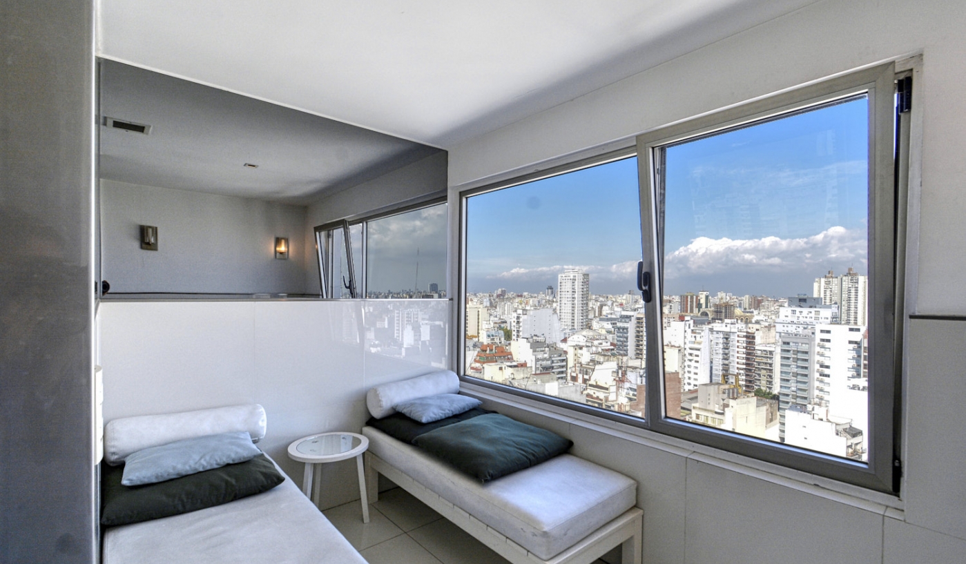 Sky High Views in One Bedroom Apartment with Pool, Gym and Sauna