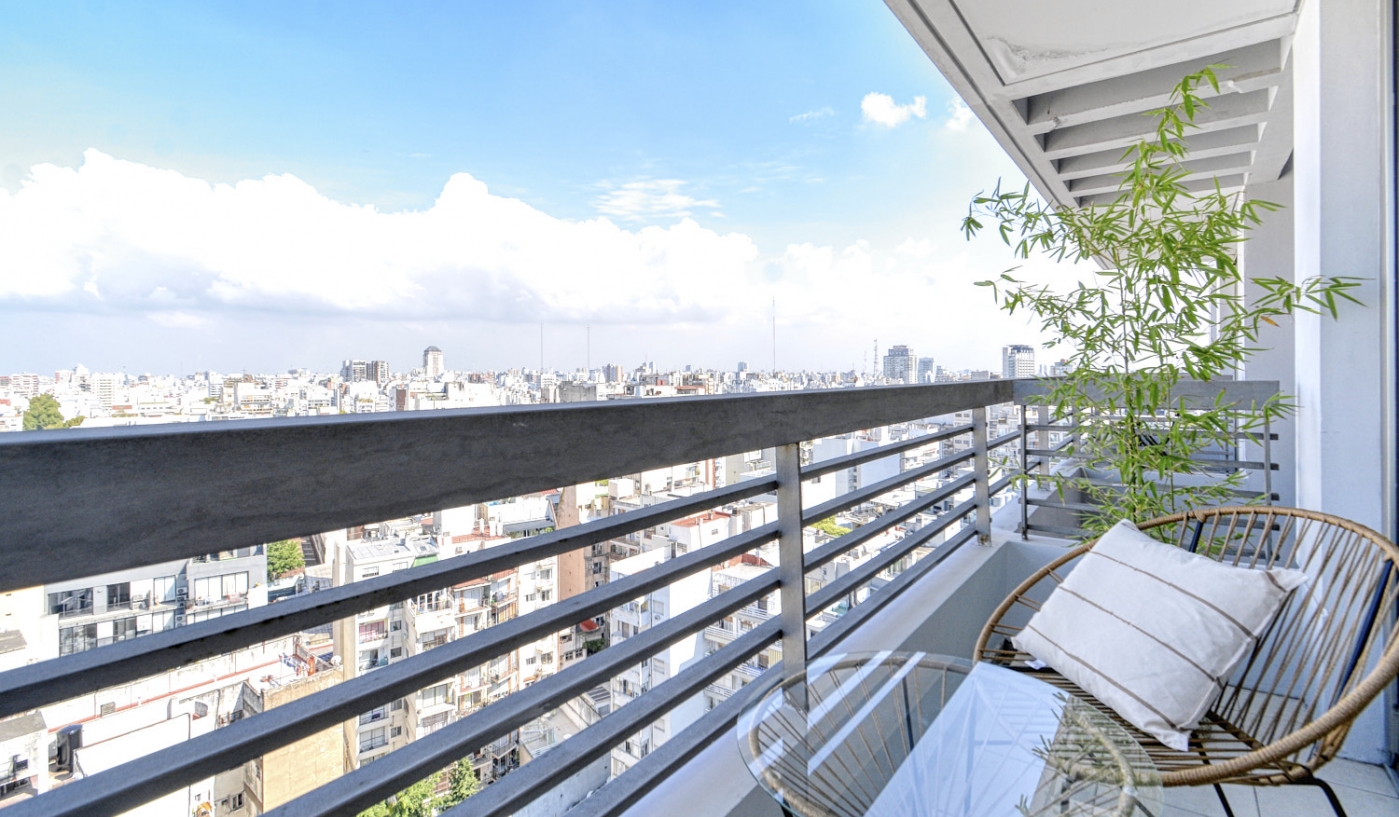 Sky High Views in One Bedroom Apartment with Pool, Gym and Sauna