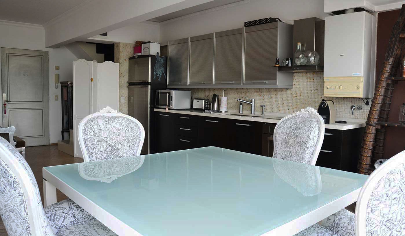 Funky Three Bedroom Penthouse with Private Terrace, BBQ and Pool