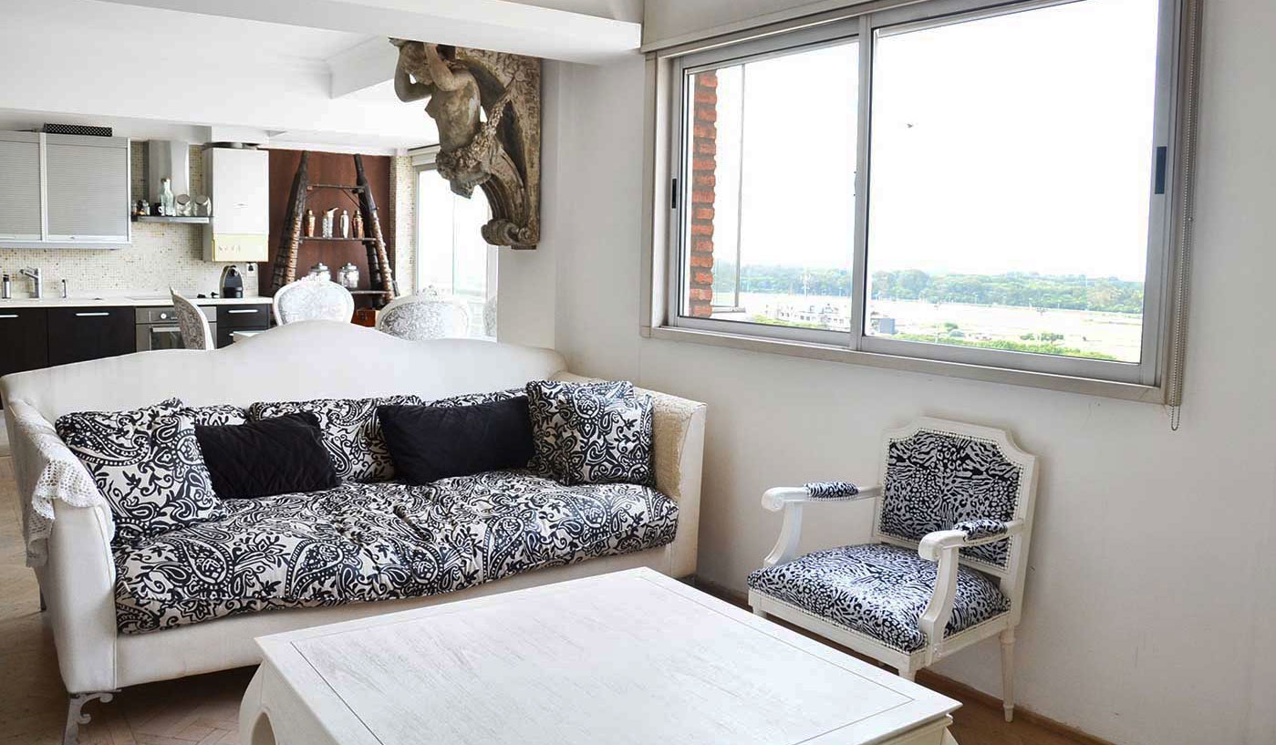 Funky Three Bedroom Penthouse with Private Terrace, BBQ and Pool